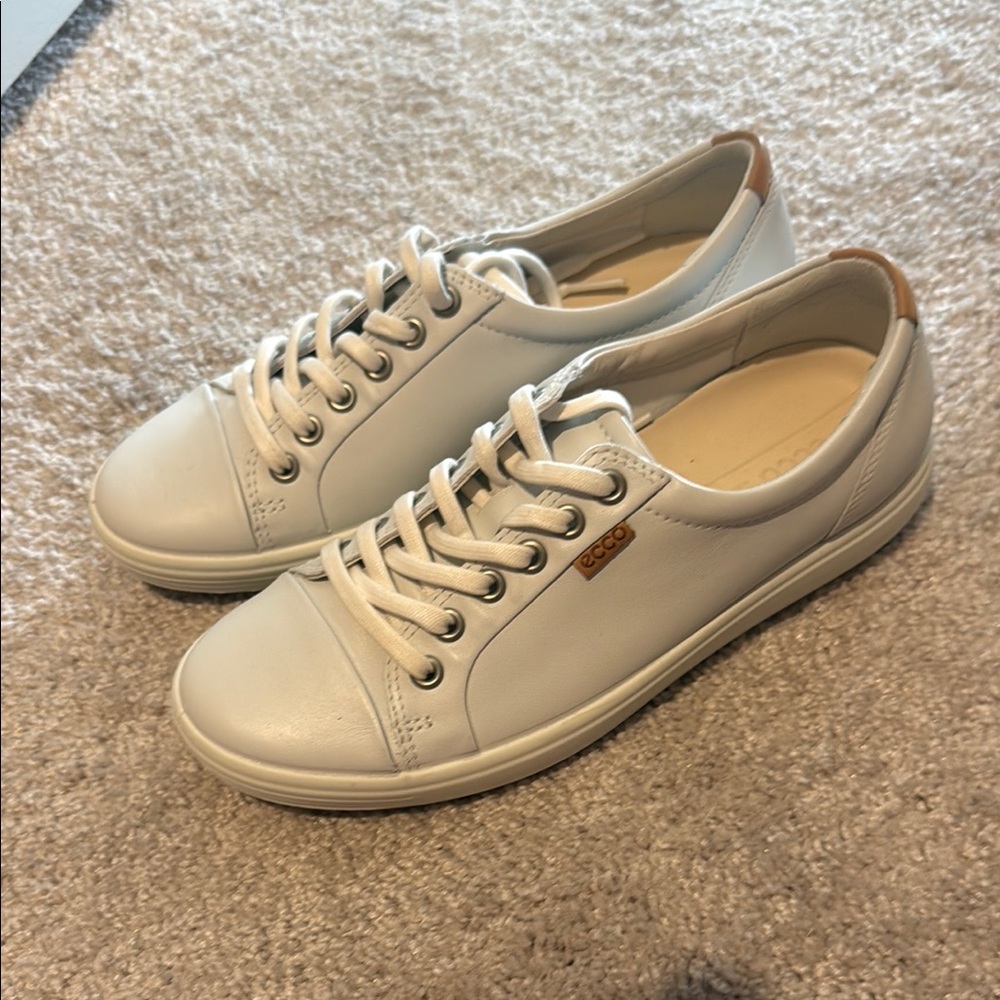 ECCO Women's White Leather Sneakers
